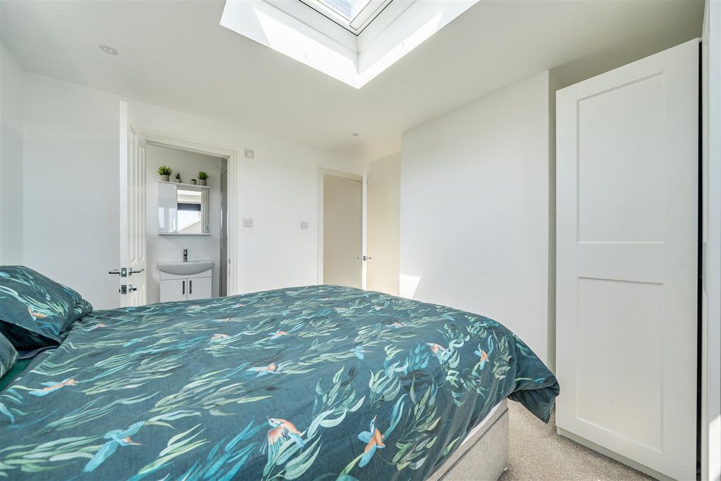 Additional image 12 of 5 bed semi-detached house for saleTonbridge Road, Maidstone ME16