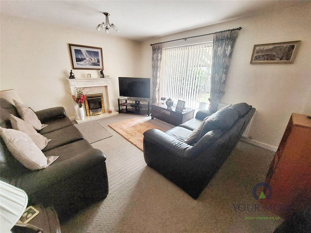 Property photo 3 of 14 Lounge