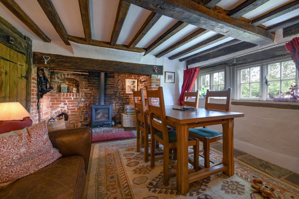 Property photo 2 of 39