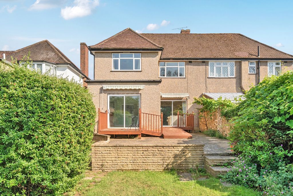 Property photo 2 of 18 1483249-10-6A3c05...