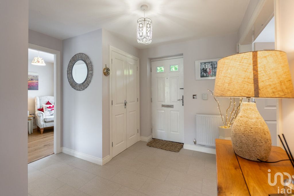 Property photo 1 of 30