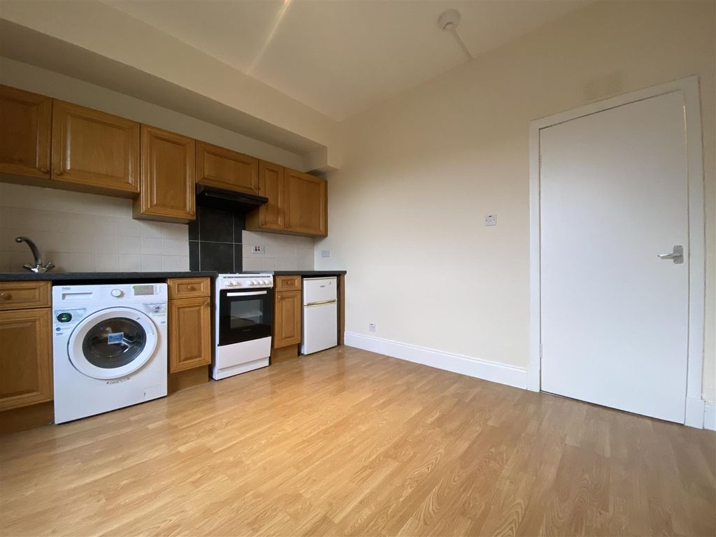 Property photo 3 of 9 3.Jpg