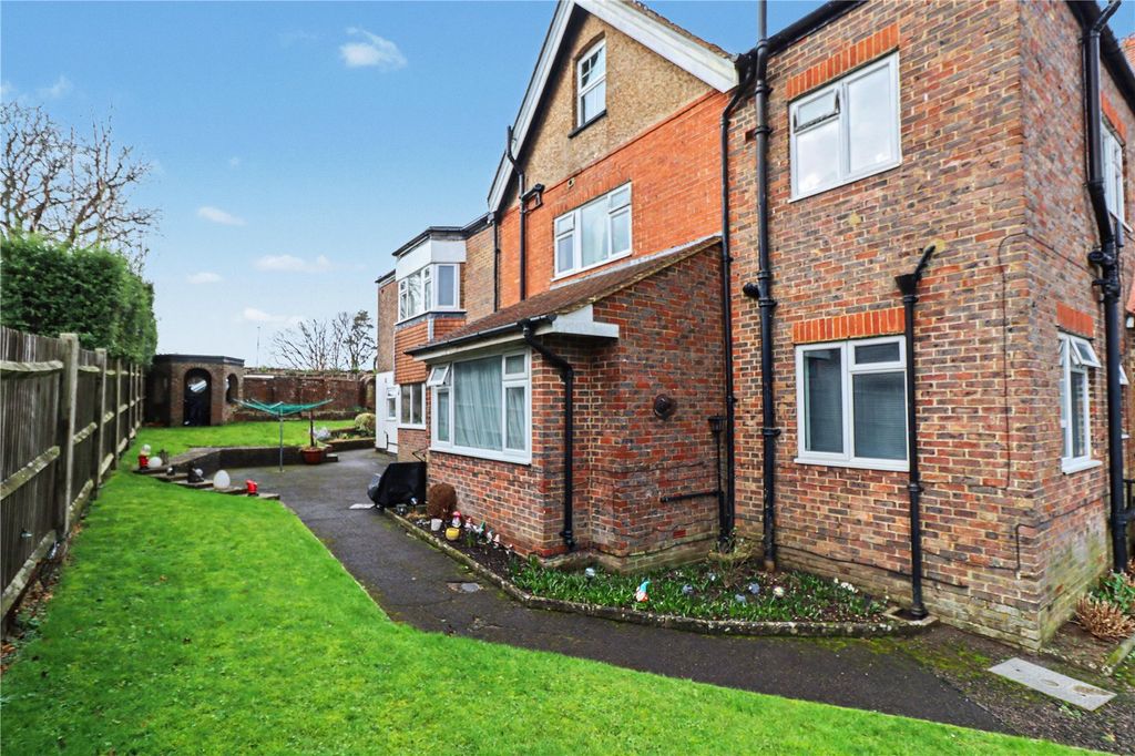 Property photo 2 of 10 Picture No. 11