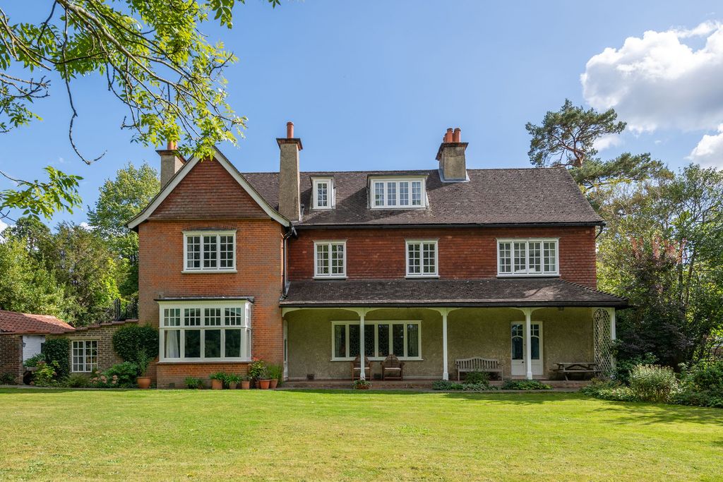 Property photo 2 of 35