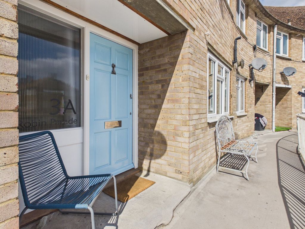 Additional image 7 of 2 bed flat for saleThe Broadway, Farnham Common, Buckinghamshire SL2