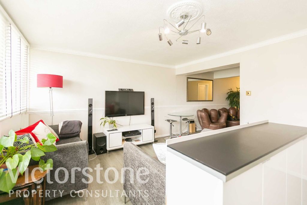 Property photo 1 of 10 1553243