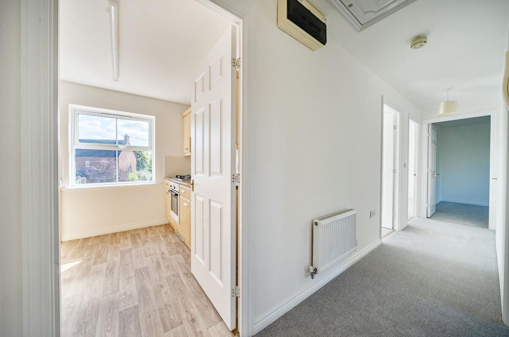 Additional image 6 of 3 bed flat for salePopham Close, Tiverton, Devon EX16