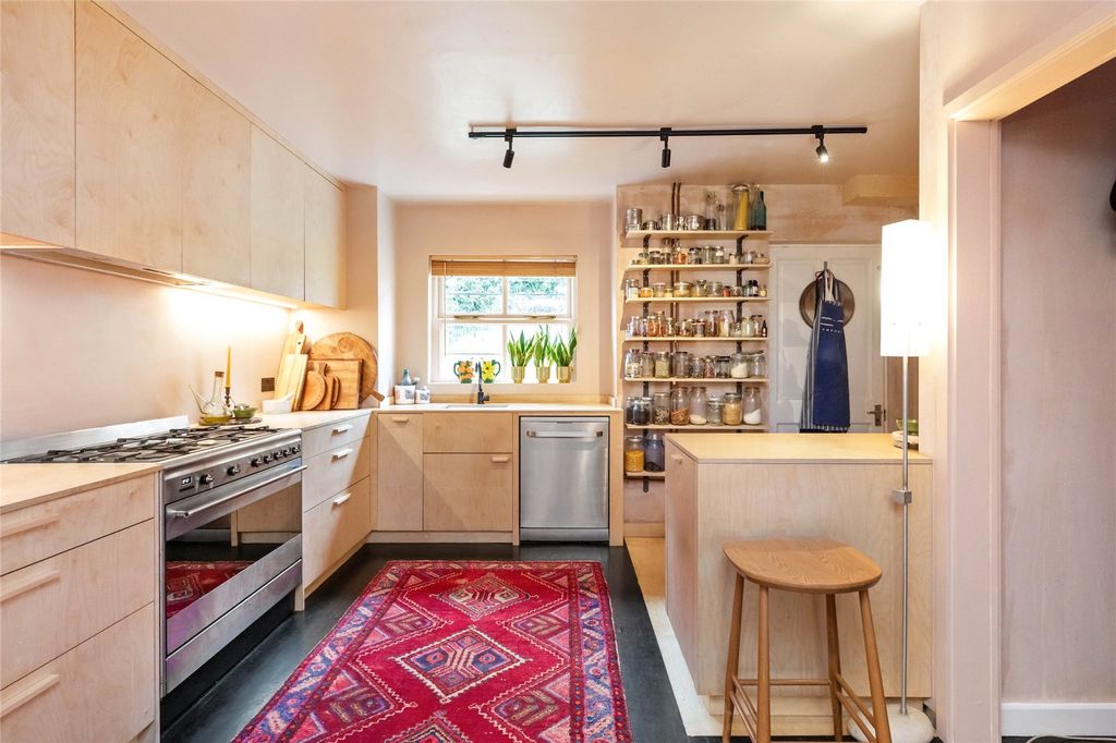 Property photo 3 of 22 Picture 3