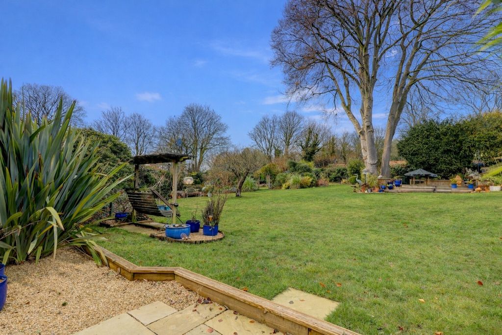 Property photo 3 of 27 Picture No. 37