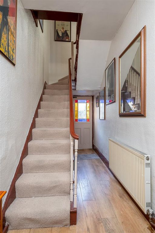 Property photo 2 of 12 Hallway