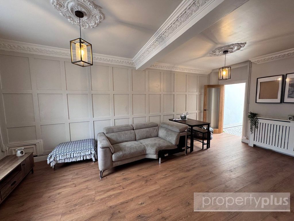 Property photo 2 of 10 Picture No. 06