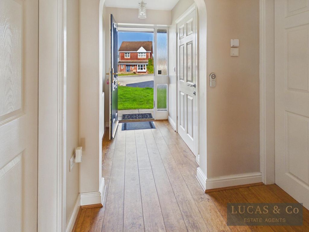 Property photo 2 of 27 Hallway