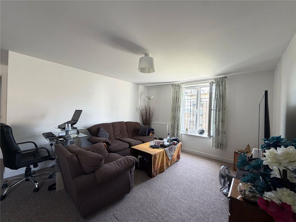 Property photo 2 of 15 Picture No. 07