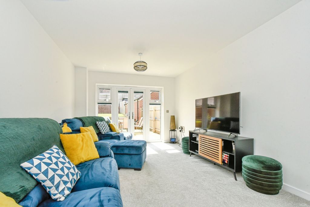 Property photo 3 of 20