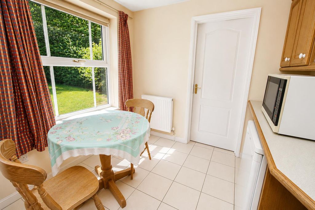 Property photo 3 of 13 Breakfast Room