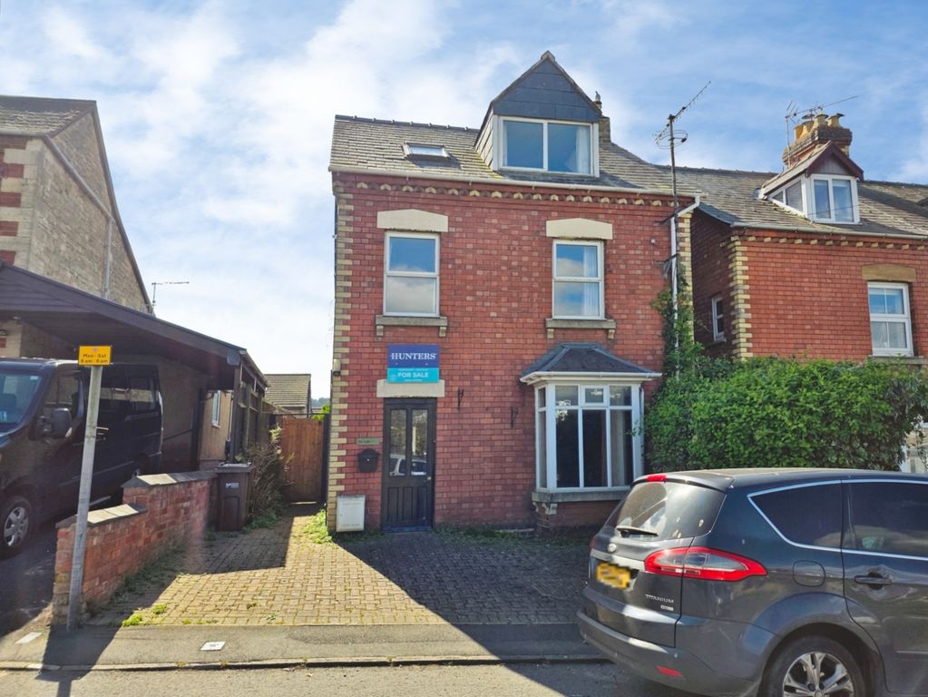 Property photo 1 of 13 Front