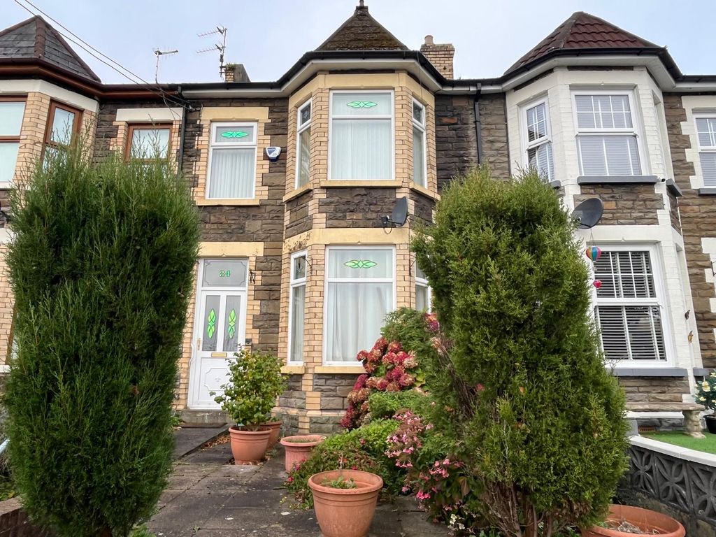 Property photo 2 of 32