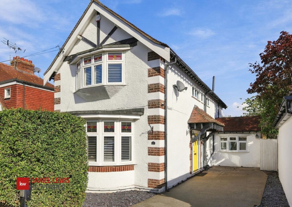 Property photo 1 of 30