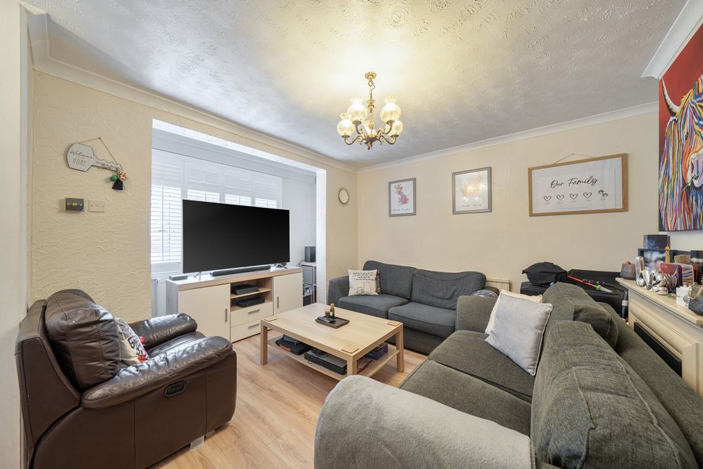 Property photo 2 of 19 1422268-15-69Aad1...