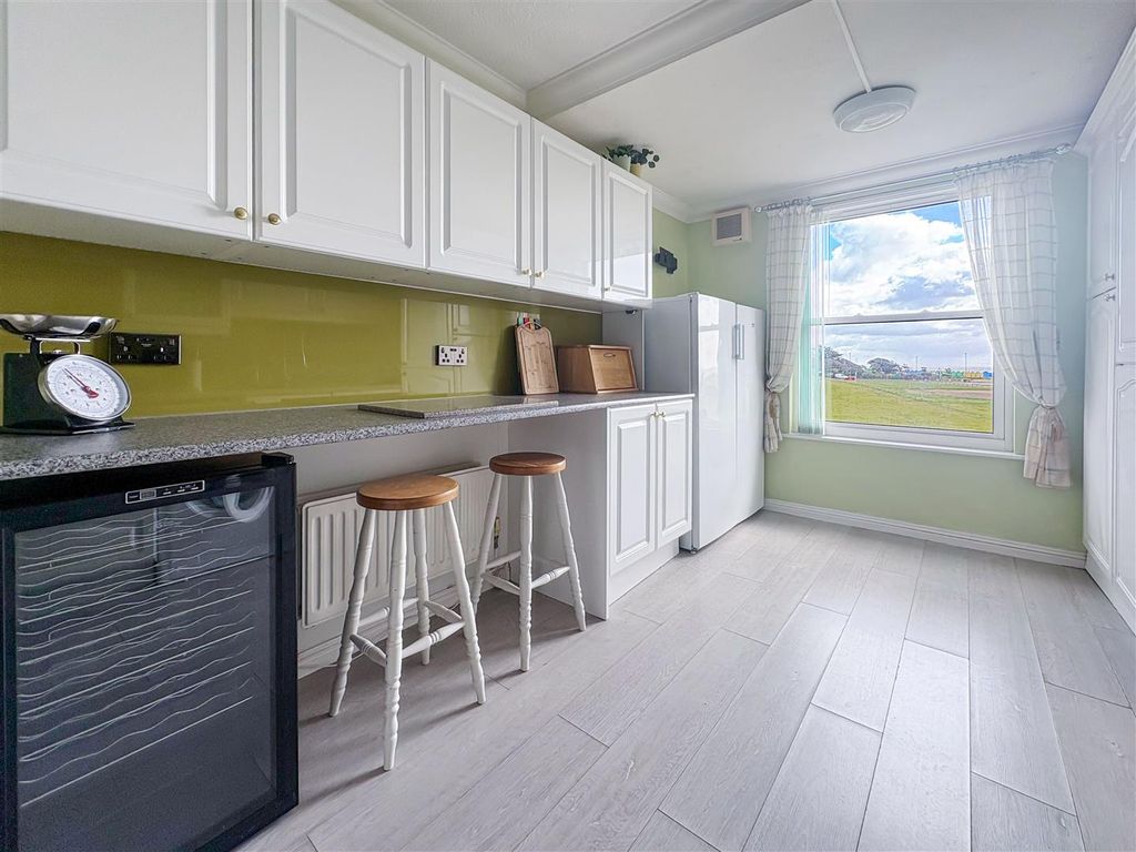Additional image 9 of 2 bed flat for saleBeach Crescent, Littlehampton BN17