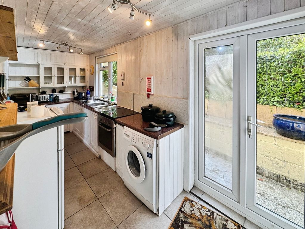 Property photo 2 of 21 Pbox-Img.Jpg