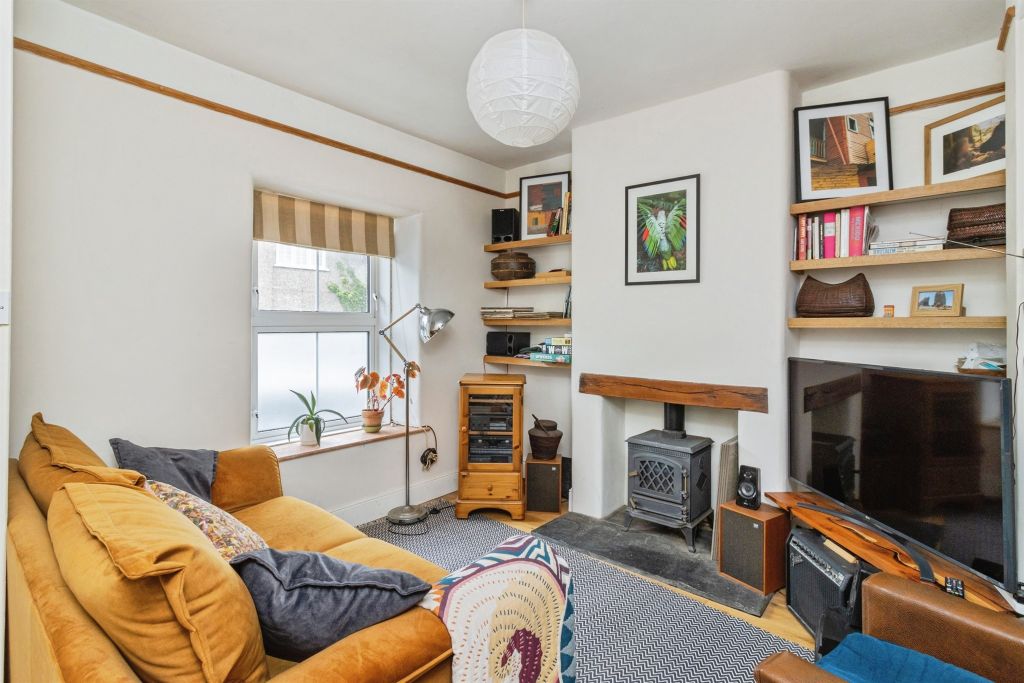 Property photo 2 of 17