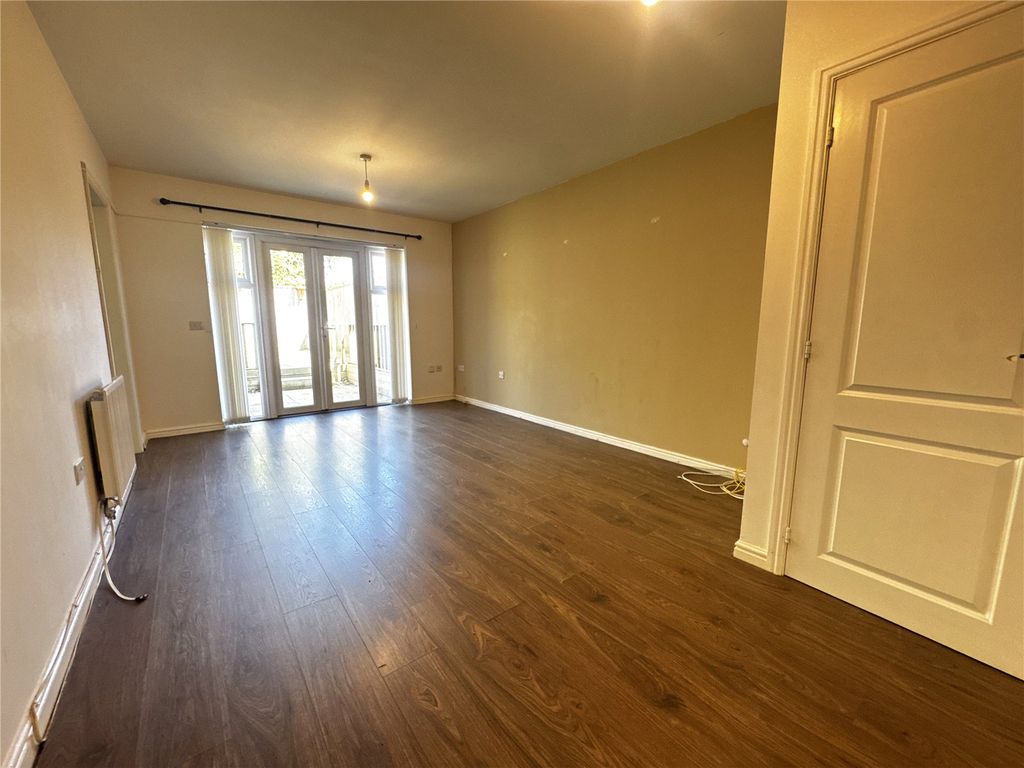 Property photo 3 of 27 Picture No. 54