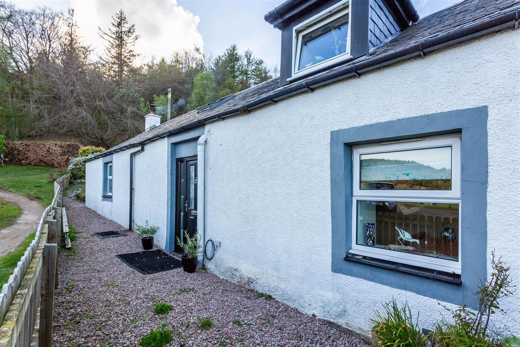 Property photo 1 of 52 Fuchsia Cottage