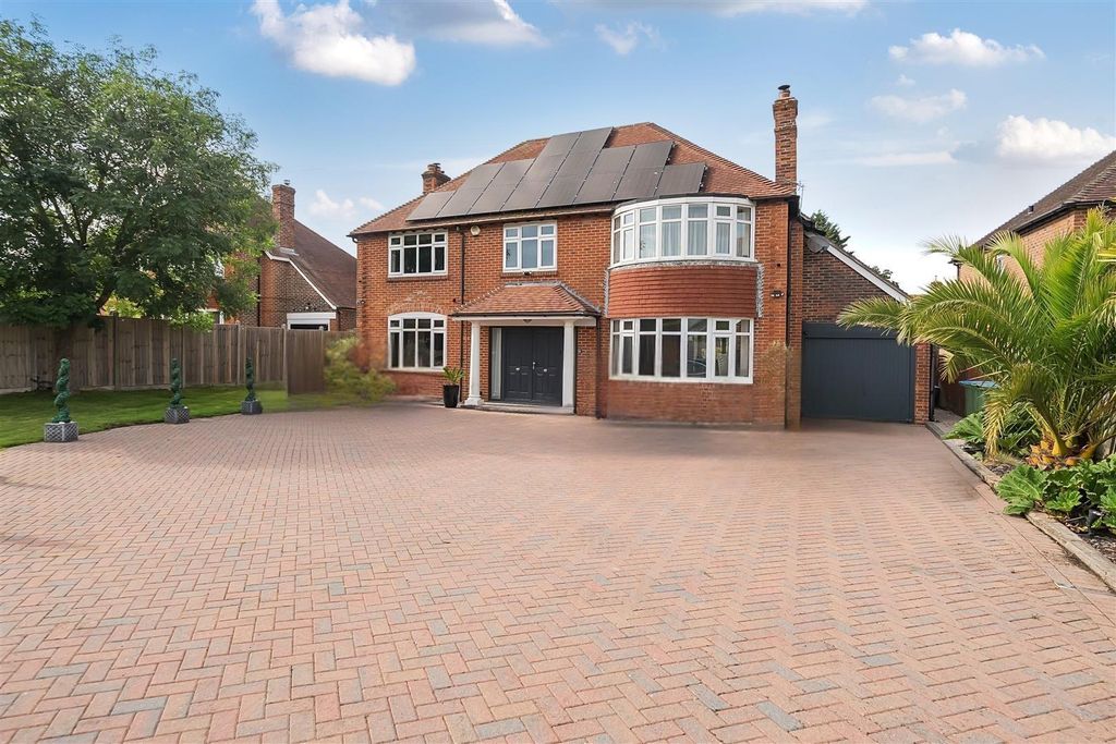 Property photo 2 of 25 Front