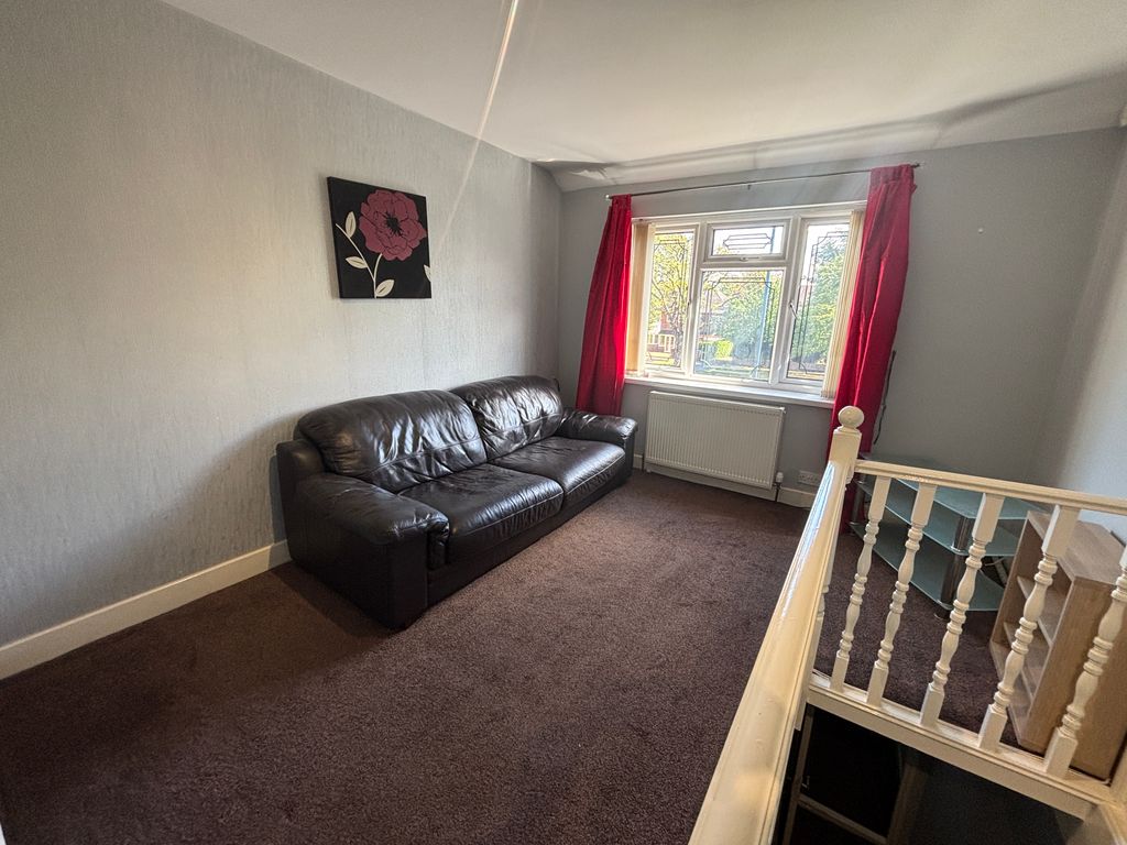 Property photo 3 of 7 Image