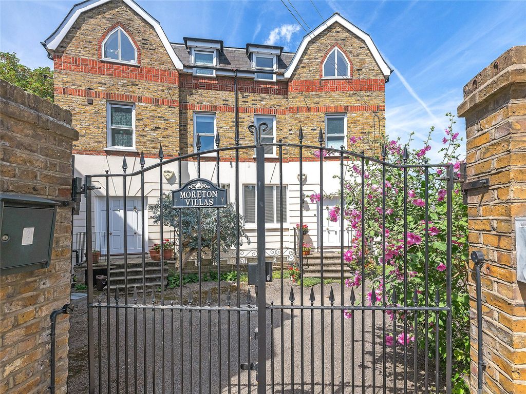 Property photo 1 of 15 Private Entrance