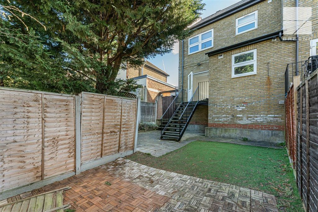 Additional image 20 of 3 bed property for saleCastle Avenue, Highams Park E4