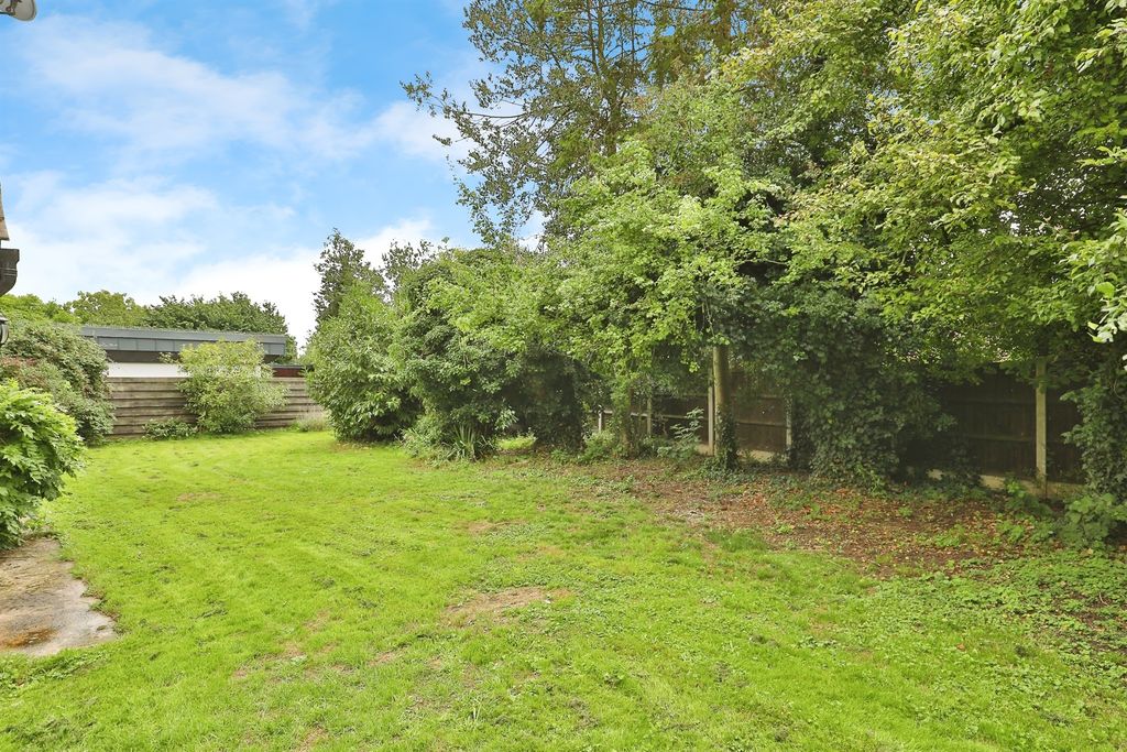 Property photo 2 of 18