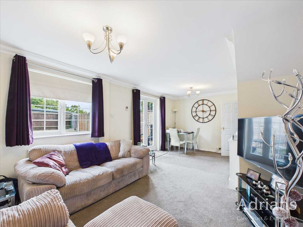 Property photo 3 of 15