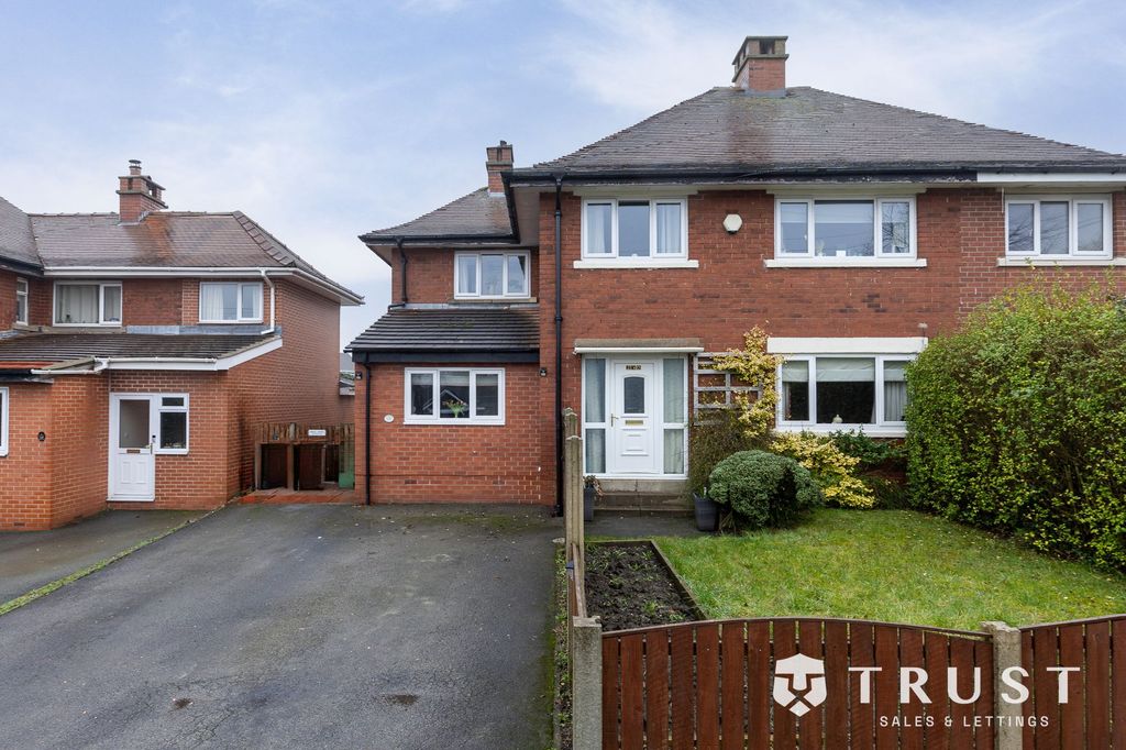 Property photo 1 of 31