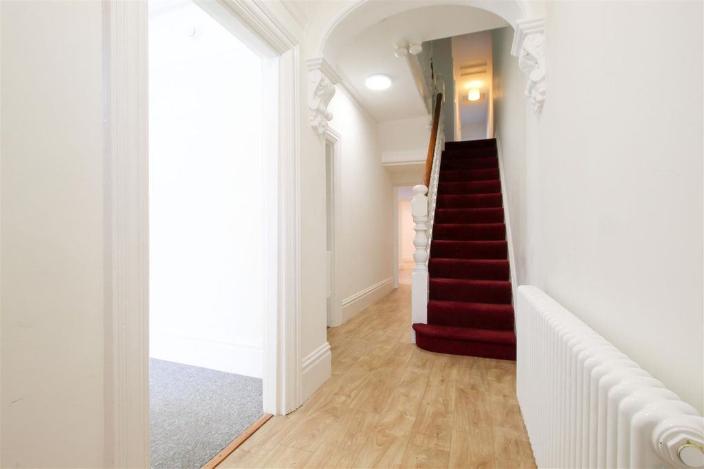Additional image 10 of 6 bed town house to rentTenison Road, Cambridge CB1