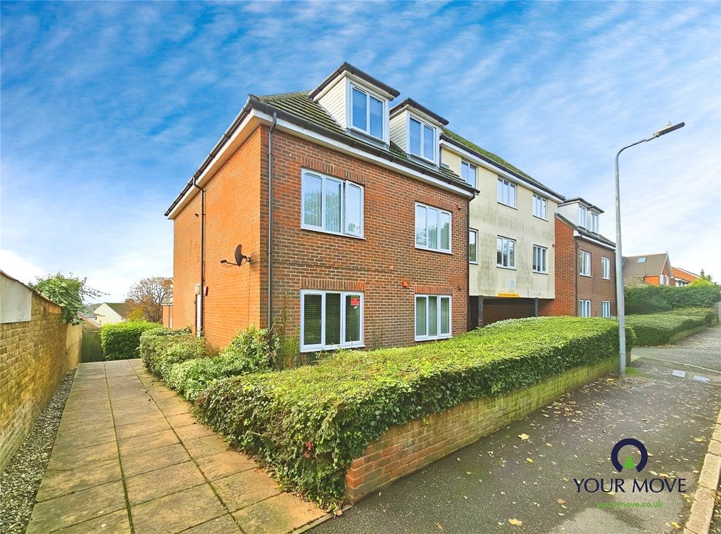 Property photo 1 of 8 External