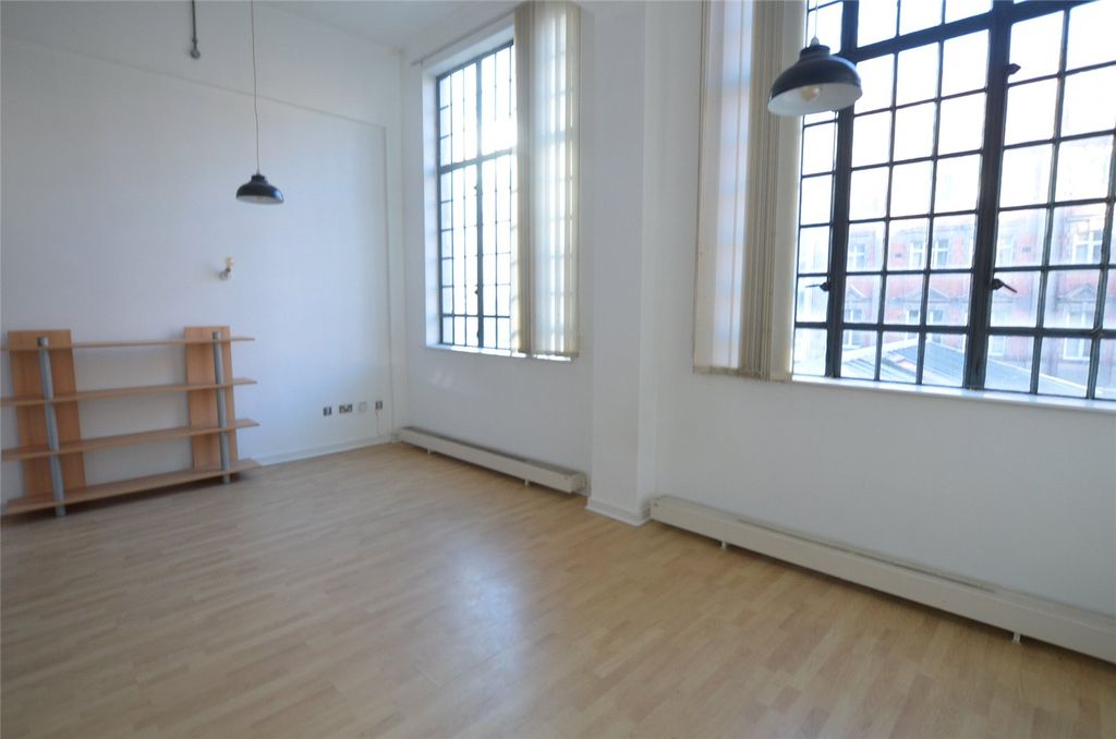 Property photo 3 of 10 Picture No. 08