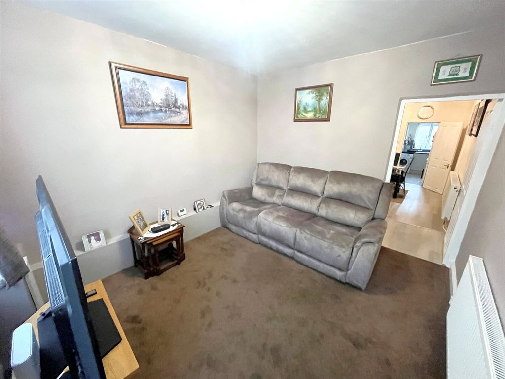 Property photo 2 of 12 Picture No. 08