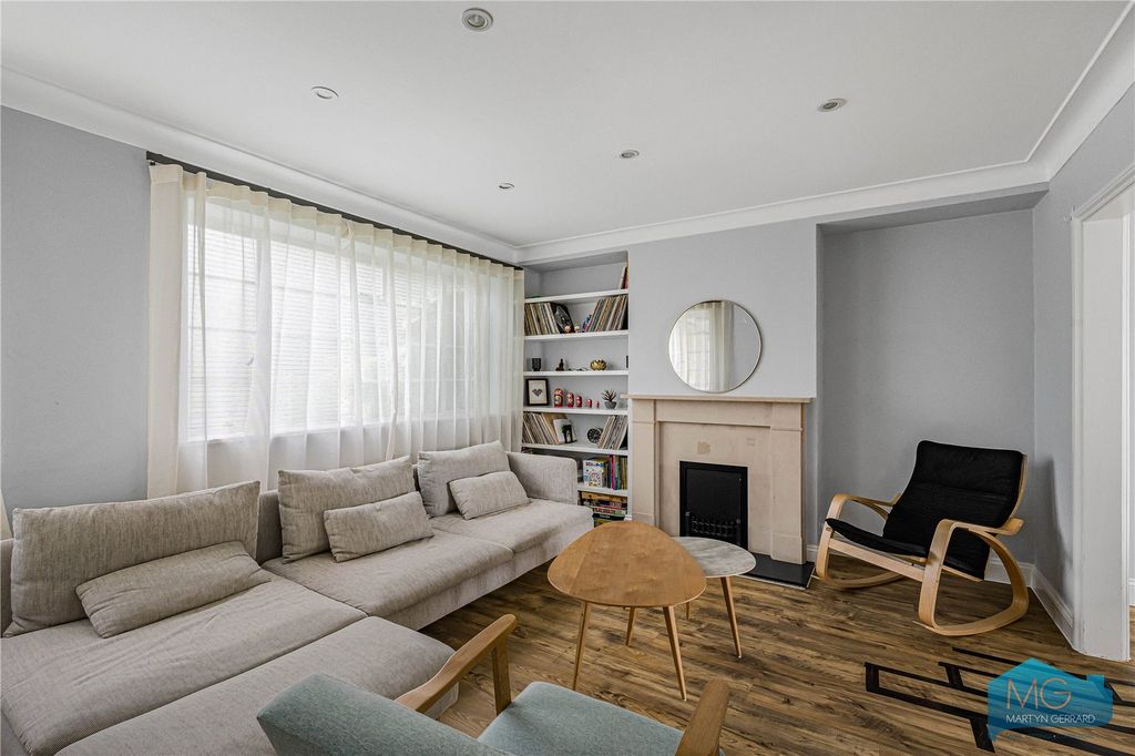 Property photo 3 of 29 Picture No. 04