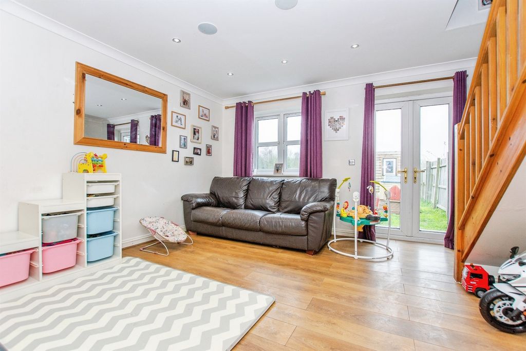 Property photo 3 of 18