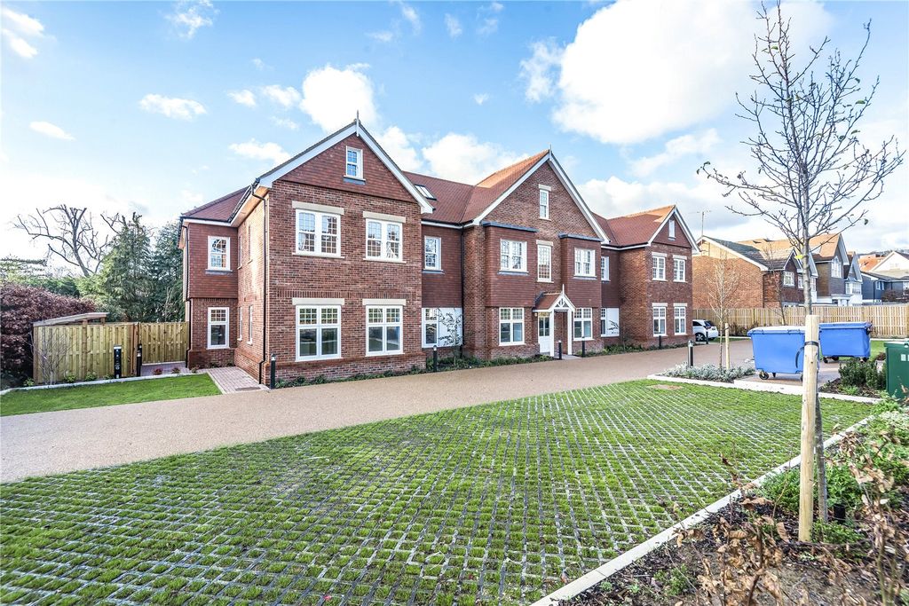 Property photo 1 of 8 Front Elevation