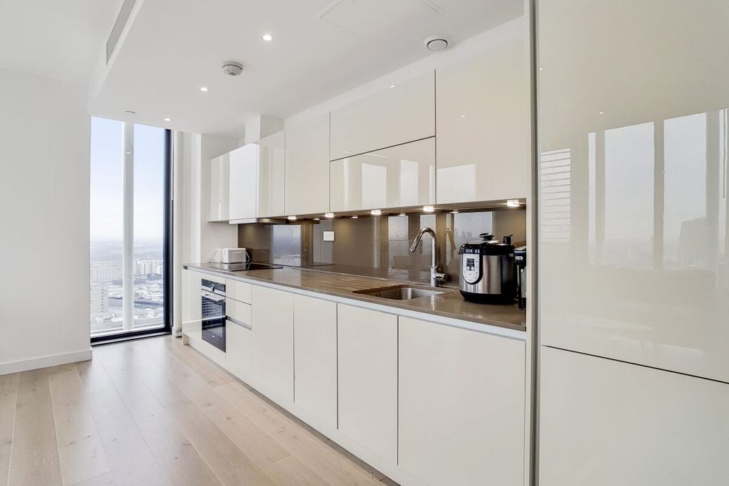 Property photo 3 of 24 5_Kitchen_Recepti...