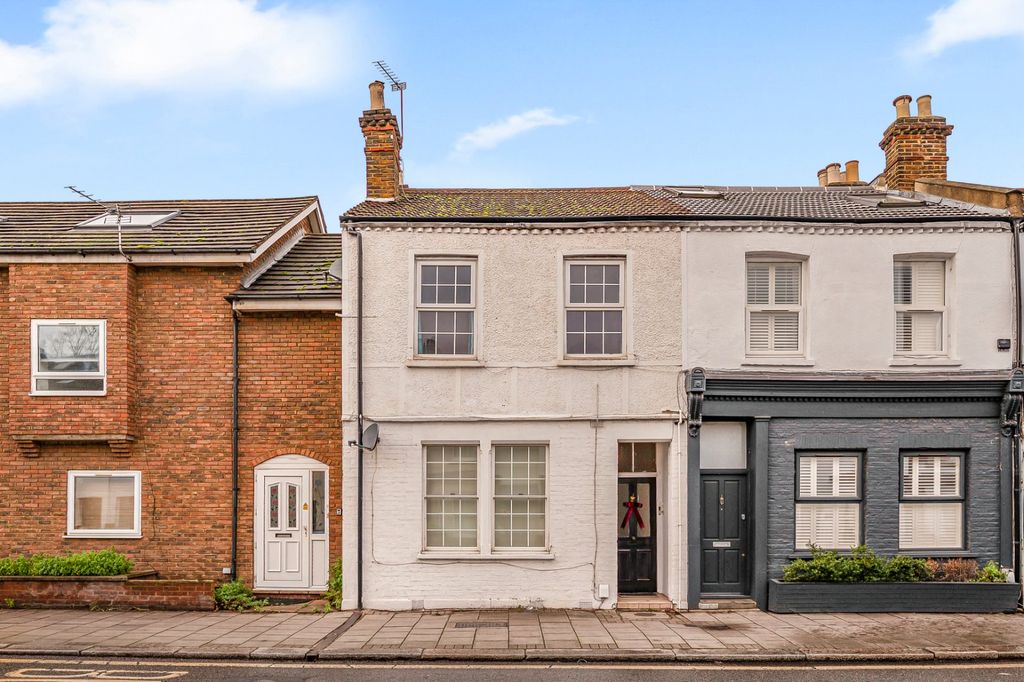 Property photo 2 of 9