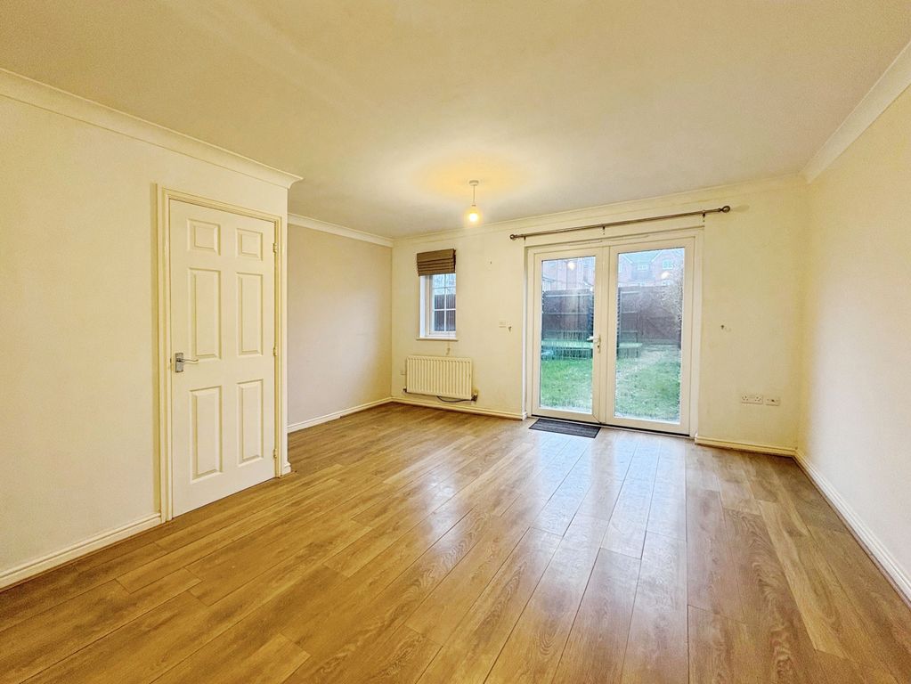 Property photo 3 of 24 A7677427-20