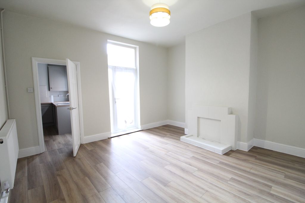 Property photo 3 of 9 Img_7595