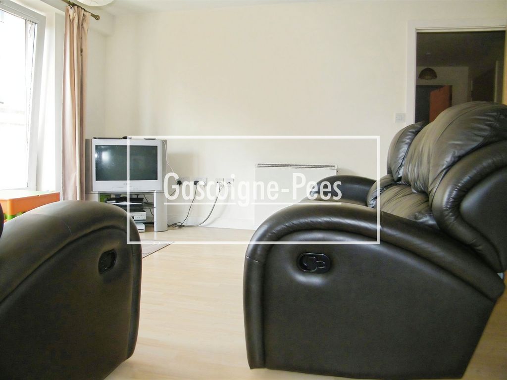 Property photo 2 of 7