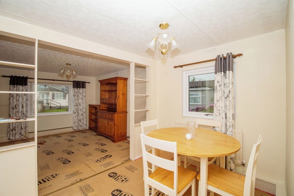 Property photo 3 of 22