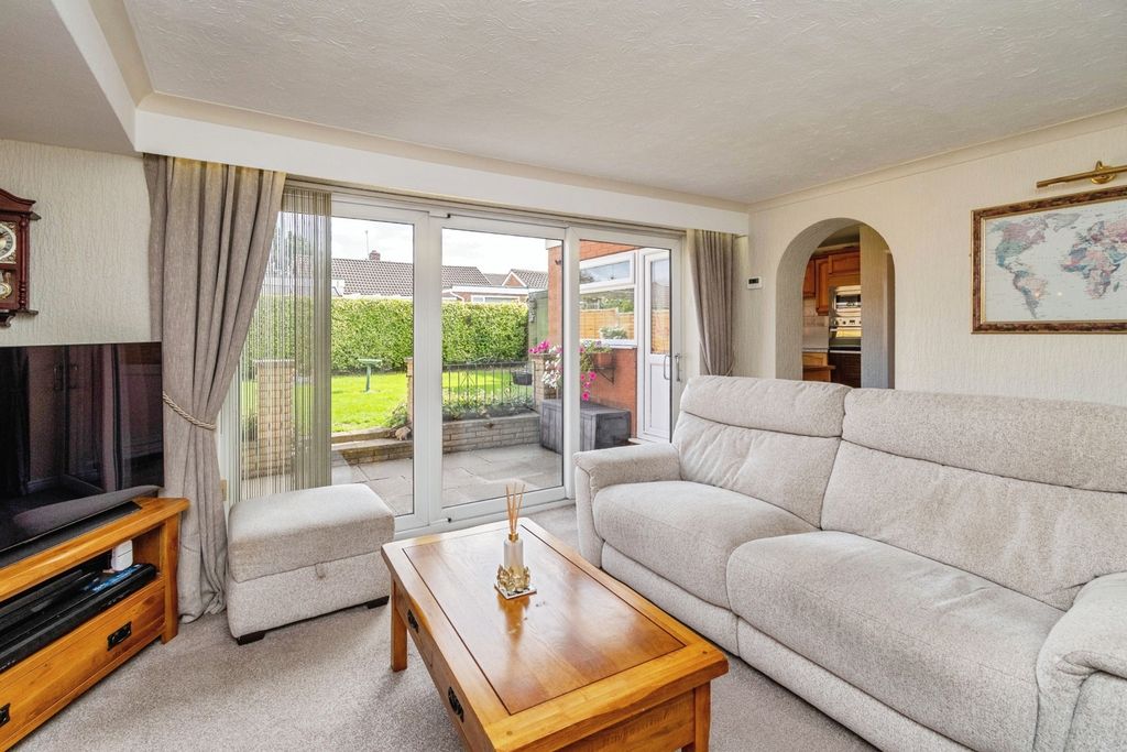 Property photo 2 of 21 Pbox-Img.Jpg