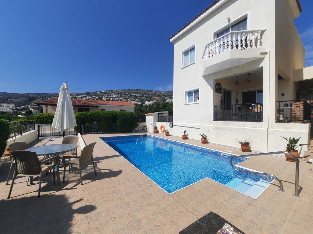 Property photo 3 of 18 Pool Area
